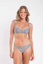 Charger l'image dans la galerie, Model Front: Rio De Sol Ensemble Set Collage Amelia Essential-Comfy