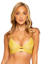 Charger l'image dans la galerie, Model Front: Luli Fama Haut Top Cut Out Luli Diva Sunset Gold