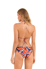 Charger l'image dans la galerie, Model Back: Rio De Sol Ensemble Set Leaves Tri-Inv Essential-Comfy