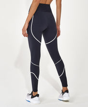 Charger l'image dans la galerie, Model Back: Alto Giro Fitness Bas Legging Body Tex Breeze Com Refletivo Preto