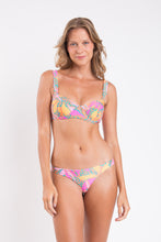 Charger l'image dans la galerie, Model Front: Rio De Sol Haut Top Lyla Amelia