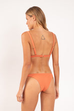 Charger l'image dans la galerie, Model Back: Rio De Sol Ensemble Set Sand-Argila Alba Leblon