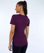 Charger l'image dans la galerie, Model Back: Alto Giro Fitness Haut T-Shirt Skin Fit Inspiracionais Roxo