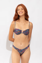 Charger l'image dans la galerie, Model Front: Rio De Sol Haut Top Coqueiro Zaya