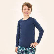 Charger l'image dans la galerie, Model Front: Uv Line T-Shirt Acqua Qr Code Marinho Upf50+