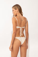 Charger l'image dans la galerie, Model Back: Rio De Sol Bas Bottom Malibu-Natural Cheeky-Tie
