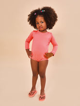 Charger l'image dans la galerie, Model Front: Uv Line Maillot De Bain Bébé Baby Longsleeve Swimsuit Coral Upf50+