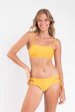 Charger l'image dans la galerie, Model Front: Rio De Sol Ensemble Set Solar Bandeau-Reto Madrid
