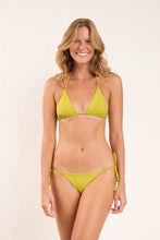 Charger l'image dans la galerie, Model Front: Rio De Sol Haut Top Fluity-Abacateiro Tri-Inv