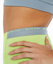 Charger l'image dans la galerie, Image 06: Alto Giro Fitness Bas Bermuda Hyper Elastico Costas Verde Sharp
