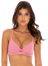 Charger l'image dans la galerie, Model Front: Luli Fama Haut Top Peek A Boo Blush River Dance