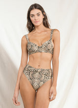 Charger l'image dans la galerie, Model Front: Maaji Haut Top Bailey Joile Python