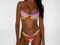 Charger et lire la vidéo dans la visionneuse de la Galerie, Video: Luli Fama Haut Top Underwire Miami Sunsets
