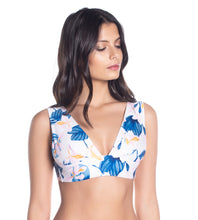 Charger l'image dans la galerie, Model Front: Saha Haut Top Sierra Floral Sweetness