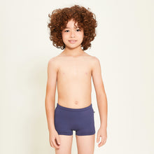 Charger l'image dans la galerie, Model Front: Uv Line Maillot De Bain Garçon Sunga Kids Marinho Upf50+
