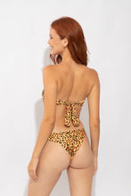 Charger l'image dans la galerie, Model Back: Rio De Sol Haut Top Yellow-Feline Mavi
