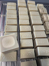 Charger l'image dans la galerie, Image 06: Monoï Royal Bar Soaps Savon Creme De Tamanu By Anoea Bora Bora
