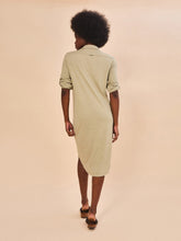 Charger l'image dans la galerie, Model Back: Uv Line Chemise Shirtdress Copenhagen Mescla Areia Upf50+
