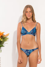 Charger l'image dans la galerie, Model Front: Rio De Sol Bas Bottom Reef Essential
