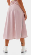 Charger l'image dans la galerie, Model Back: Alto Giro Fitness Bas Saia Cdc Royale Mid Rosa
