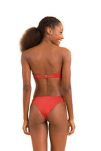 Charger l'image dans la galerie, Model Back: Rio De Sol Ensemble Set Malibu-Chili Bandeau-Duo Essential
