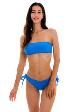 Charger l'image dans la galerie, Model Front: Rio De Sol Haut Top Uv-Enseada Bandeau-Reto
