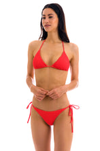 Charger l'image dans la galerie, Model Front: Rio De Sol Haut Top Cotele-Tomate Tri-Inv
