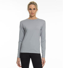 Charger l'image dans la galerie, Model Front: Uv Line T-Shirt Camiseta Uvpro Ml Cinza Upf50+
