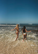 Charger l'image dans la galerie, Image 10: Wednesday In Hawaii By Rio De Sol Haut Top Valley Kauai
