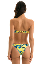 Charger l'image dans la galerie, Model Back: Rio De Sol Bas Bottom Lemon Flower Bandeau
