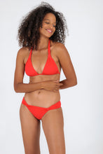 Charger l'image dans la galerie, Model Front: Rio De Sol Haut Top Rouge Mel
