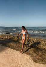 Charger l'image dans la galerie, Image 12: Wednesday In Hawaii By Rio De Sol Bas Bottom Pua-Pacifica Waimea
