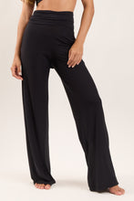 Charger l'image dans la galerie, Gallery: Rio De Sol Pantalon De Plage Black Pants Knot
