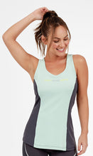 Charger l'image dans la galerie, Model Front: Alto Giro Fitness Haut Regata Skin Fit Recorte Frente
