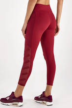 Charger l'image dans la galerie, Model Back: Alto Giro Fitness Bas Legging Hyper Bordado Lateral Vermelho Power
