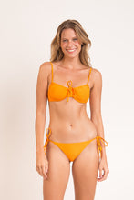 Charger l'image dans la galerie, Model Front: Rio De Sol Ensemble Set Dots-Mango Balconet-Tie Ibiza-Comfy
