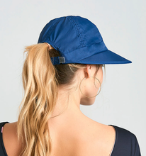 Charger l'image dans la galerie, Model Back: Uv Line Casquette Visor Nice Fem Navy Blue Upf50+

