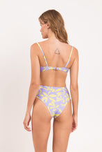 Charger l'image dans la galerie, Model Back: Rio De Sol Bas Bottom Glow Hotpants

