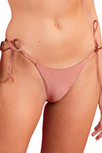 Charger l'image dans la galerie, Gallery: Rio De Sol Bas Bottom Shimmer-Copper Cheeky-Tie
