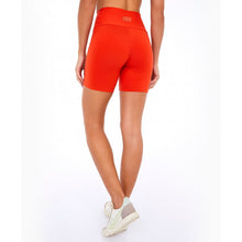 Charger l&#39;image dans la galerie, Model Back: Alto Giro Fitness Bas Bermuda Supplex Fusao Laranja Fast
