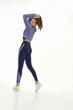 Charger l&#39;image dans la galerie, Model Back: Alto Giro Fitness Haut Blusa Crimp Gola Alta Azul Heron

