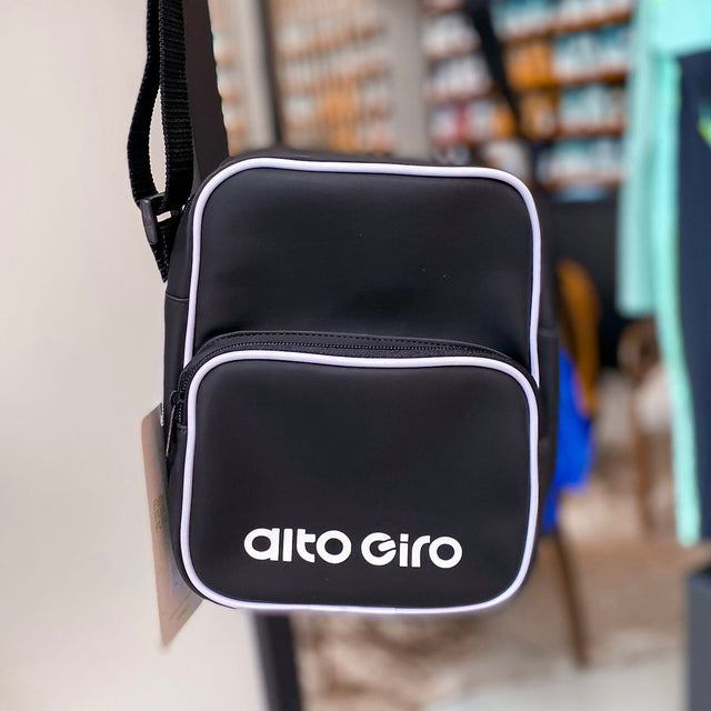 Model Front: Alto Giro Sac De Plage Bolsa Shoulder Alto Giro Preto