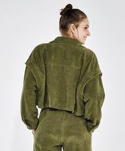 Charger l&#39;image dans la galerie, Model Back: Alto Giro Fitness Haut Jaqueta Cropped Colete Stretch Verde Kalamata
