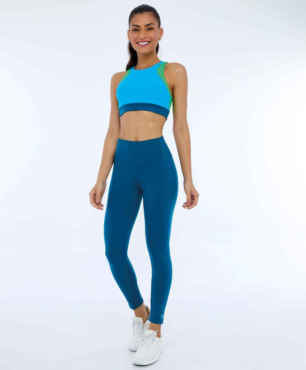 Model Front: Alto Giro Fitness Bas Legging Supplex Com Laser No Cos Verde Deep