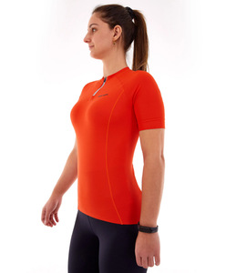 Model Front: Alto Giro Fitness Haut T-Shirt Skin Fit Biker Com Bolsos Laranja Pitanga
