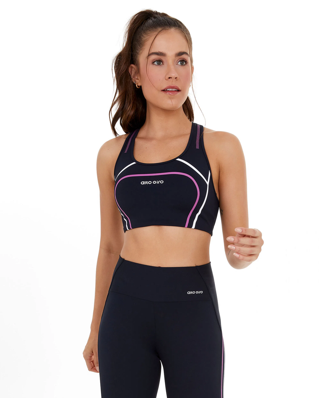 Model Front: Alto Giro Fitness Haut Top Hyper Costas Nadador Preto