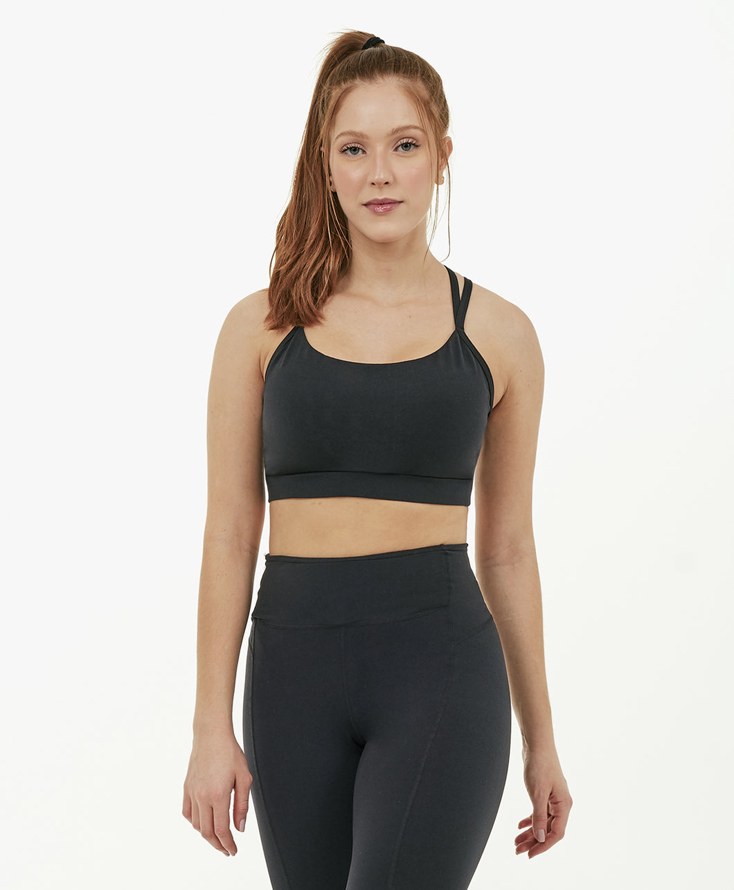 Model Front: Alto Giro Fitness Haut Top Supplex Tiras Costas Preto