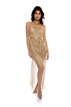Charger l&#39;image dans la galerie, Model Front: Luli Fama Vêtement De Plage Cross Halter Long Fringe Dress Gold Rush
