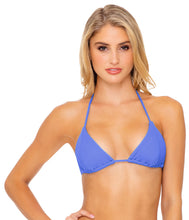 Charger l&#39;image dans la galerie, Model Front: Luli Fama Haut Top Seamless Marina Triana

