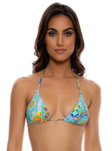 Charger l&#39;image dans la galerie, Model Front: Luli Fama Haut Top Wavy Ruched Amalfi
